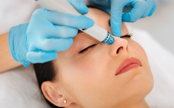 women undergoing hydrafacial